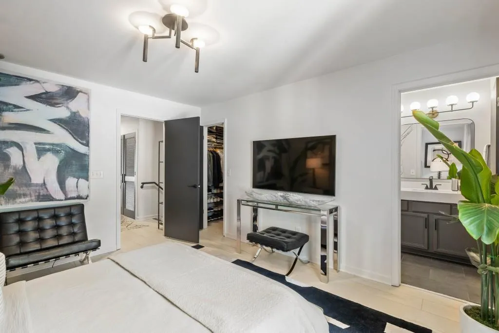 1516 Howell Mill Road Nw Unit 14, Atlanta, Georgia 30318, 2 Bedrooms Bedrooms, ,2 BathroomsBathrooms,Residential,For Sale,1516 Howell Mill Road Nw Unit 14,7607011