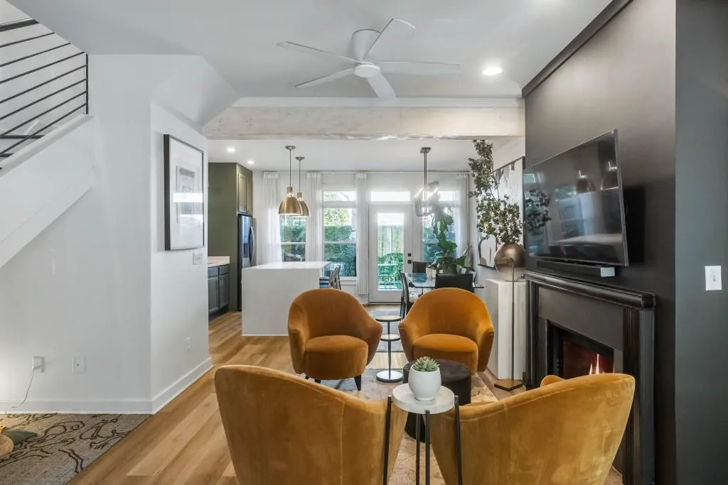 1516 Howell Mill Road Nw Unit 14, Atlanta, Georgia 30318, 2 Bedrooms Bedrooms, ,2 BathroomsBathrooms,Residential,For Sale,1516 Howell Mill Road Nw Unit 14,7607011