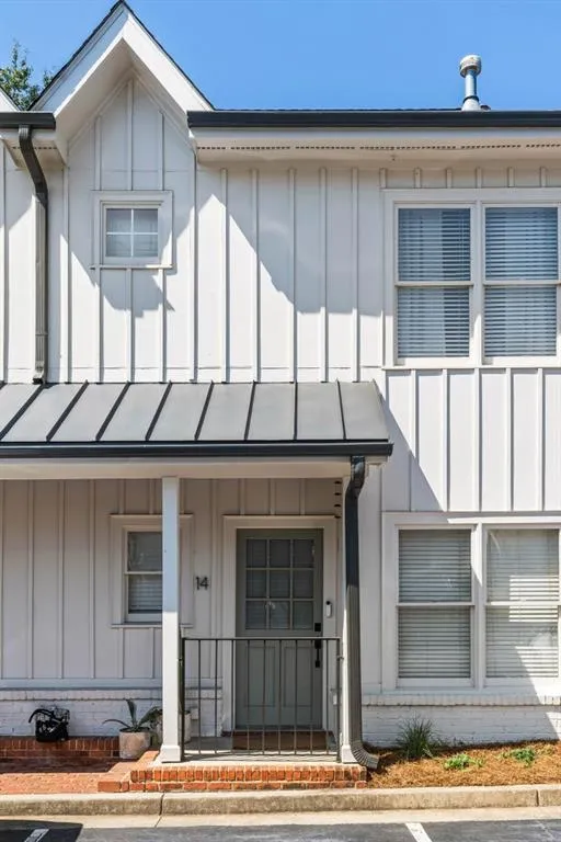 1516 Howell Mill Road Nw Unit 14, Atlanta, Georgia 30318, 2 Bedrooms Bedrooms, ,2 BathroomsBathrooms,Residential,For Sale,1516 Howell Mill Road Nw Unit 14,7607011