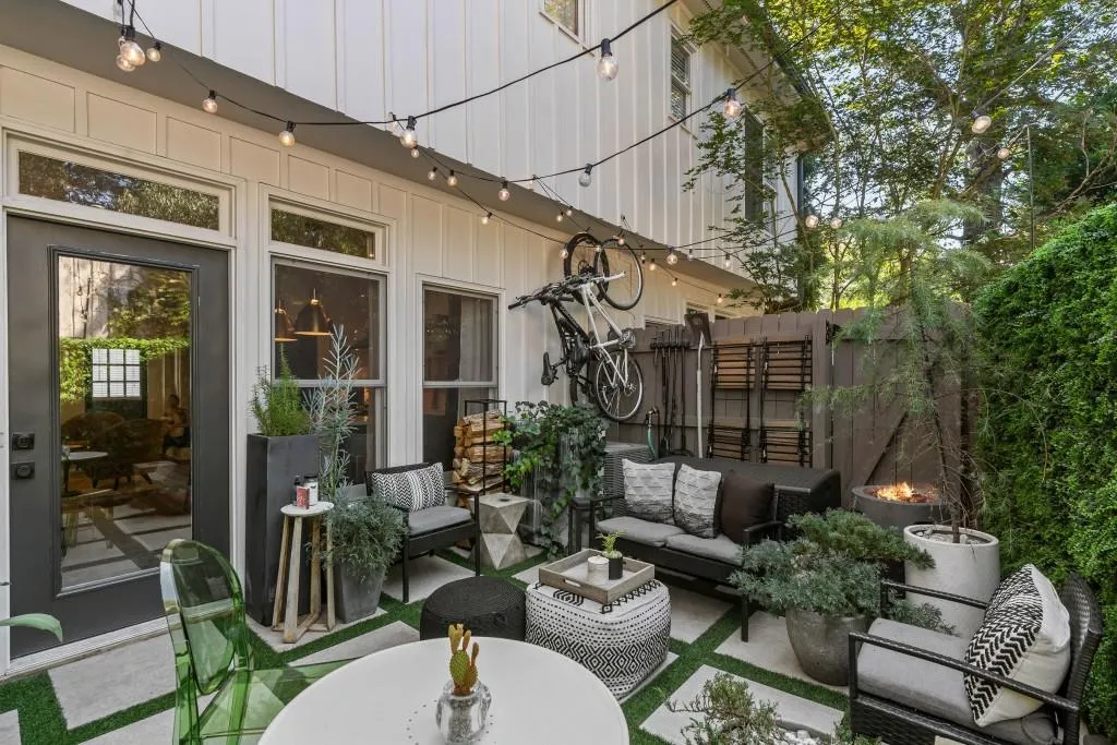 1516 Howell Mill Road Nw Unit 14, Atlanta, Georgia 30318, 2 Bedrooms Bedrooms, ,2 BathroomsBathrooms,Residential,For Sale,1516 Howell Mill Road Nw Unit 14,7607011