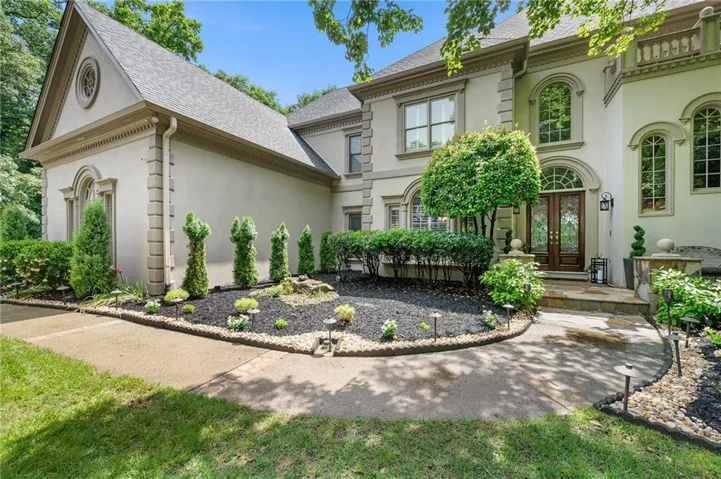 235 N Smead Court, Roswell, Georgia 30076