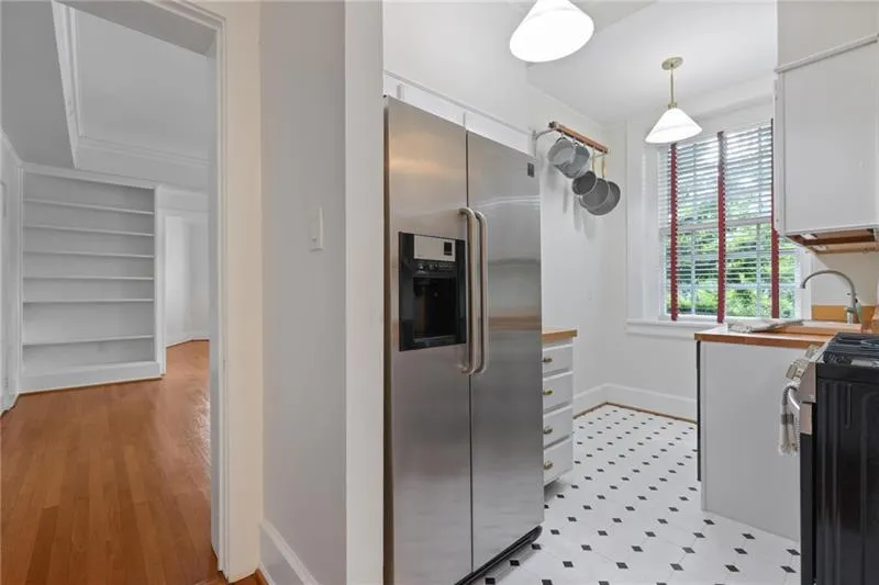 1 S Prado Ne Unit 1, Atlanta, Georgia 30309, 1 Bedroom Bedrooms, ,1 BathroomBathrooms,Residential,For Sale,1 S Prado Ne Unit 1,7682895