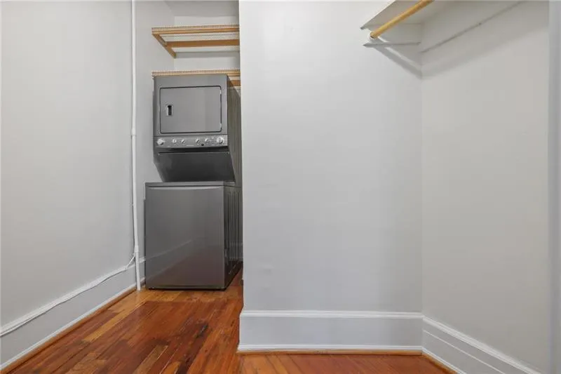 1 S Prado Ne Unit 1, Atlanta, Georgia 30309, 1 Bedroom Bedrooms, ,1 BathroomBathrooms,Residential,For Sale,1 S Prado Ne Unit 1,7682895