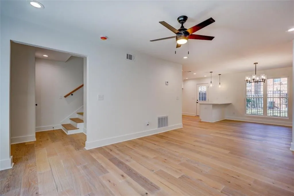 6 Kings Tavern Place, Atlanta, Georgia 30318, 2 Bedrooms Bedrooms, ,2 BathroomsBathrooms,Residential,For Sale,6 Kings Tavern Place,7672425 6 Kings Tavern Place, Atlanta, Georgia 30318, 2 Bedrooms Bedrooms, ,2 BathroomsBathrooms,Residential,For Sale,6 Kings Tavern Place,7672425