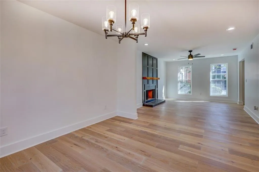 6 Kings Tavern Place, Atlanta, Georgia 30318, 2 Bedrooms Bedrooms, ,2 BathroomsBathrooms,Residential,For Sale,6 Kings Tavern Place,7672425 6 Kings Tavern Place, Atlanta, Georgia 30318, 2 Bedrooms Bedrooms, ,2 BathroomsBathrooms,Residential,For Sale,6 Kings Tavern Place,7672425