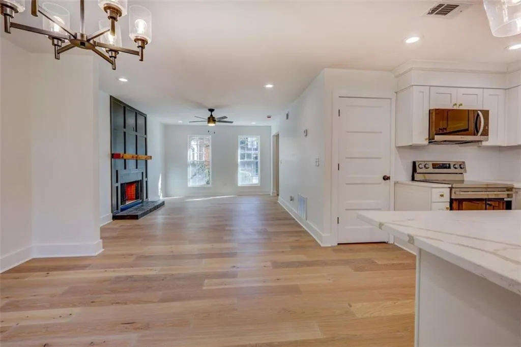 6 Kings Tavern Place, Atlanta, Georgia 30318, 2 Bedrooms Bedrooms, ,2 BathroomsBathrooms,Residential,For Sale,6 Kings Tavern Place,7672425 6 Kings Tavern Place, Atlanta, Georgia 30318, 2 Bedrooms Bedrooms, ,2 BathroomsBathrooms,Residential,For Sale,6 Kings Tavern Place,7672425