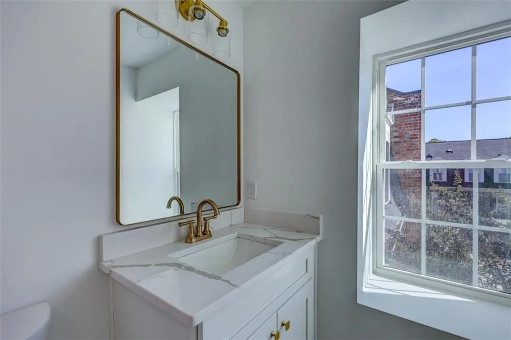 6 Kings Tavern Place, Atlanta, Georgia 30318, 2 Bedrooms Bedrooms, ,2 BathroomsBathrooms,Residential,For Sale,6 Kings Tavern Place,7672425 6 Kings Tavern Place, Atlanta, Georgia 30318, 2 Bedrooms Bedrooms, ,2 BathroomsBathrooms,Residential,For Sale,6 Kings Tavern Place,7672425