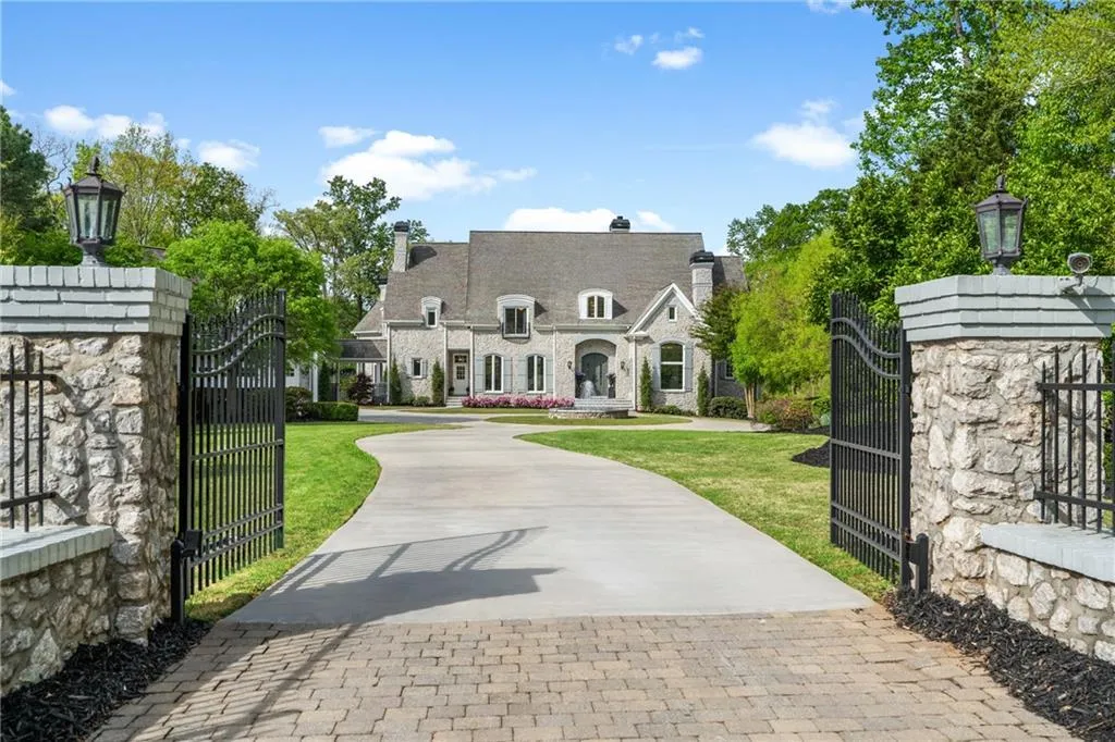 515 Tullamore Way, Alpharetta, Georgia 30004, Alpharetta, GA 30004 — photo 1 of 71