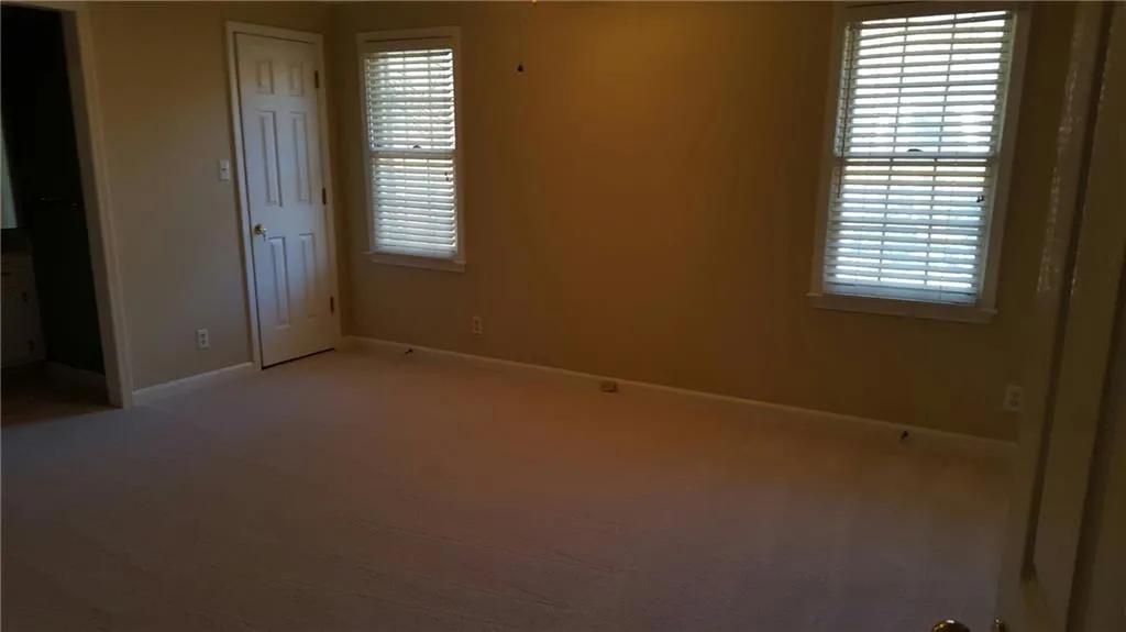 7915 Briar Villa Place, Sandy Springs, Georgia 30350, 3 Bedrooms Bedrooms, ,2 BathroomsBathrooms,Residential,Sold,7915 Briar Villa Place,5780907