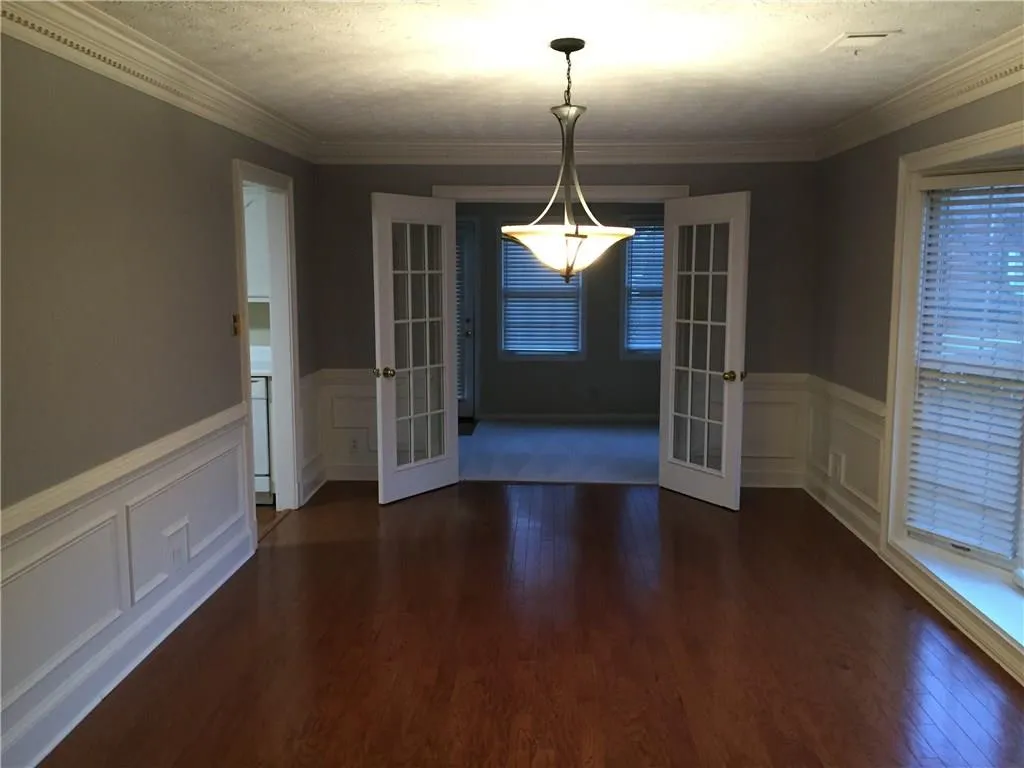 7915 Briar Villa Place, Sandy Springs, Georgia 30350, 3 Bedrooms Bedrooms, ,2 BathroomsBathrooms,Residential,Sold,7915 Briar Villa Place,5780907