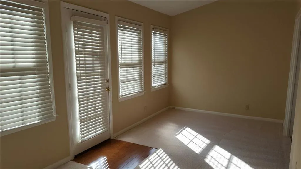 7915 Briar Villa Place, Sandy Springs, Georgia 30350, 3 Bedrooms Bedrooms, ,2 BathroomsBathrooms,Residential,Sold,7915 Briar Villa Place,5780907