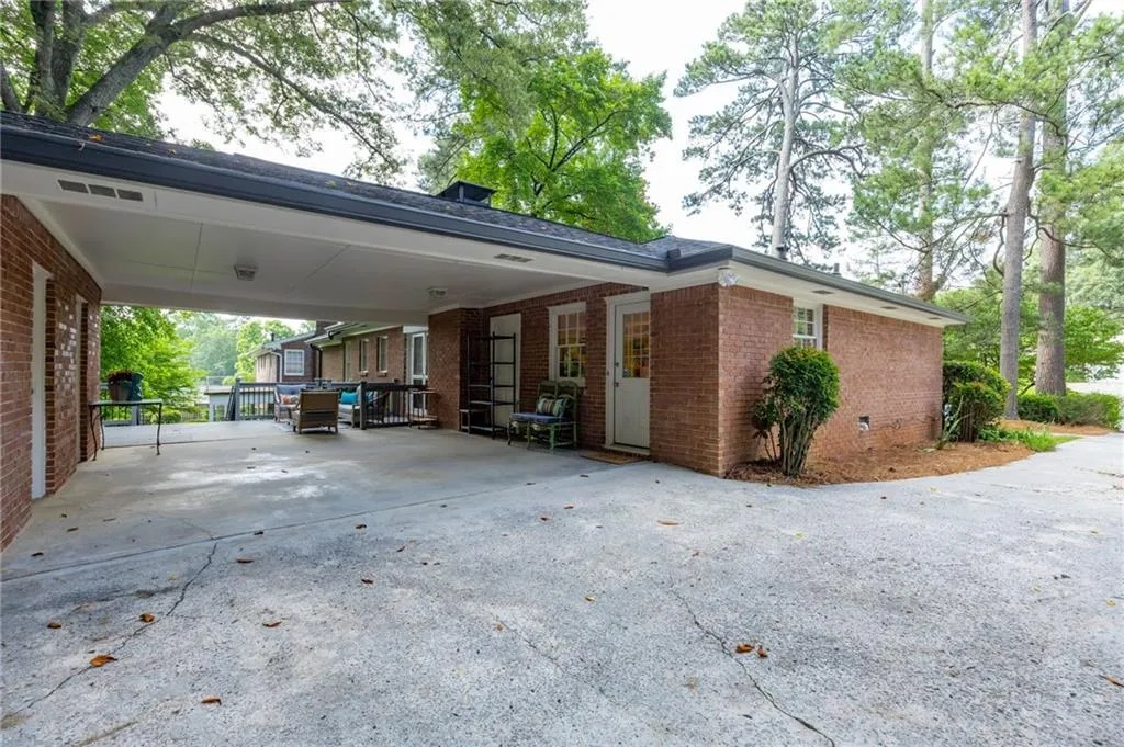 1342 Old Johnson Ferry Road Ne, Brookhaven, Georgia 30319, 3 Bedrooms Bedrooms, ,2 BathroomsBathrooms,Residential,For Sale,1342 Old Johnson Ferry Road Ne,7603988