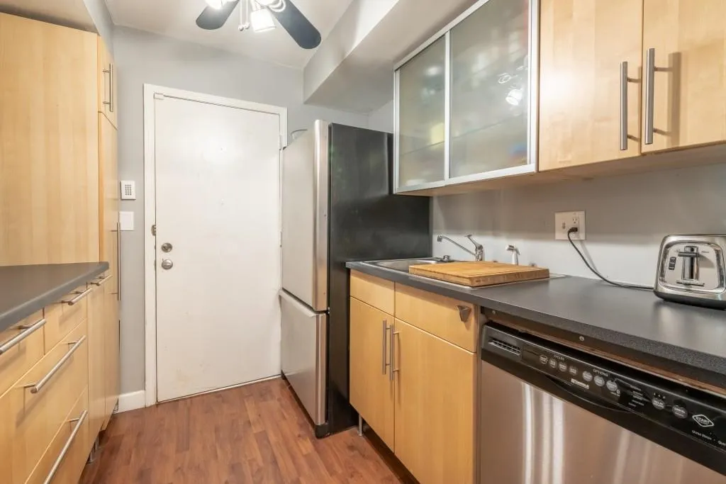 6851 Roswell Road Unit J-19, Sandy Springs, Georgia 30328, 2 Bedrooms Bedrooms, ,1 BathroomBathrooms,Residential,Sold,6851 Roswell Road Unit J-19,6908366