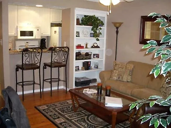 6810 Glenridge Drive Unit 6810-d, Atlanta, Georgia 30328, 1 Bedroom Bedrooms, ,1 BathroomBathrooms,Residential,Sold,6810 Glenridge Drive Unit 6810-d,5864237