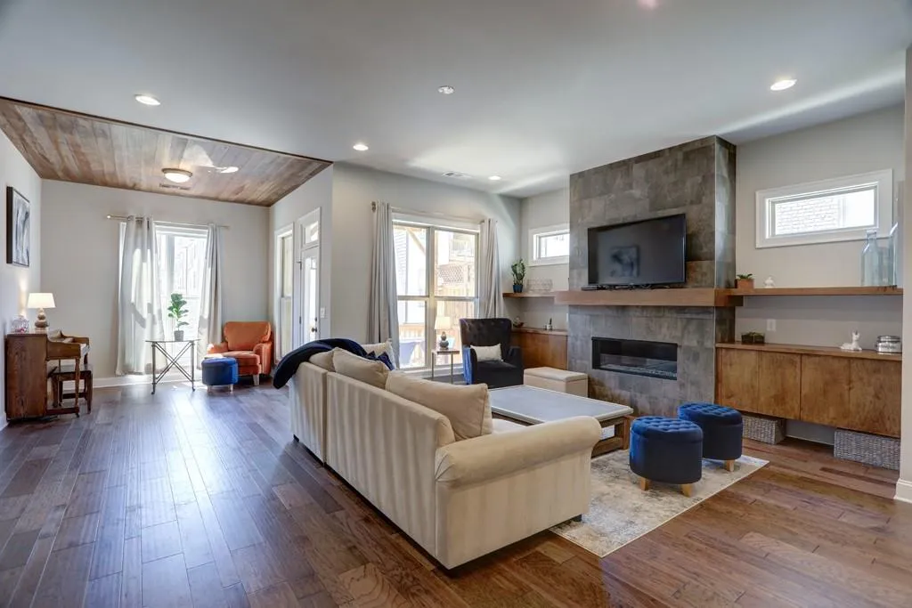 253 Franklin Road, Atlanta, Georgia 30342, 3 Bedrooms Bedrooms, ,3 BathroomsBathrooms,Residential,Sold,253 Franklin Road,6618763