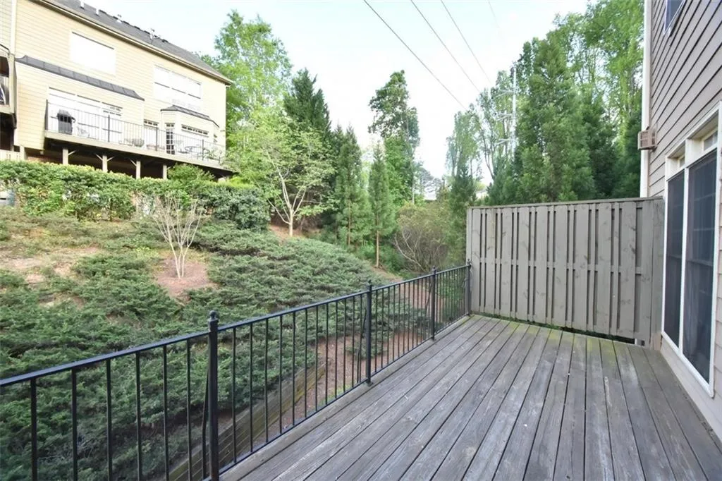 5441 Battery Lane Unit 5441, Atlanta, Georgia 30342, 4 Bedrooms Bedrooms, ,2 BathroomsBathrooms,Residential,Sold,5441 Battery Lane Unit 5441,5673722