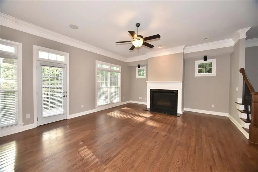 5441 Battery Lane Unit 5441, Atlanta, Georgia 30342, 4 Bedrooms Bedrooms, ,2 BathroomsBathrooms,Residential,Sold,5441 Battery Lane Unit 5441,5673722