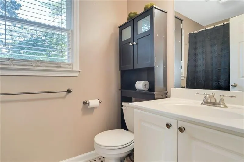 396 Carolwood Lane, Atlanta, Georgia 30342, 3 Bedrooms Bedrooms, ,2 BathroomsBathrooms,Residential,Sold,396 Carolwood Lane,6044505