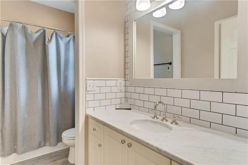 396 Carolwood Lane, Atlanta, Georgia 30342, 3 Bedrooms Bedrooms, ,2 BathroomsBathrooms,Residential,Sold,396 Carolwood Lane,6044505