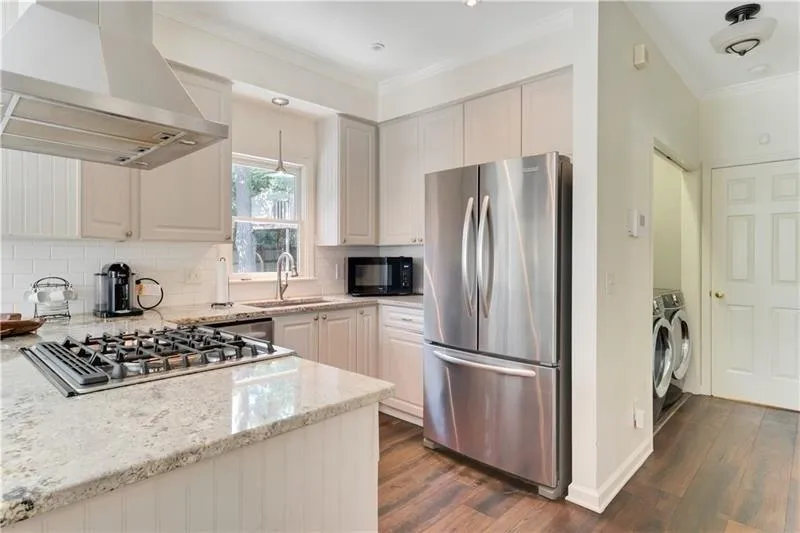 396 Carolwood Lane, Atlanta, Georgia 30342, 3 Bedrooms Bedrooms, ,2 BathroomsBathrooms,Residential,Sold,396 Carolwood Lane,6044505