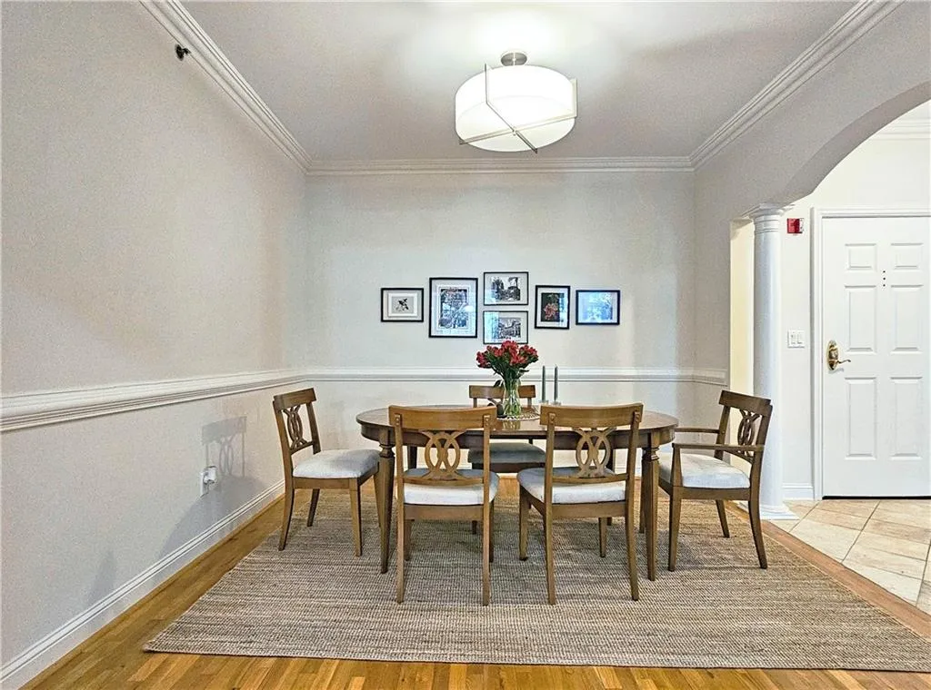 1735 Peachtree Street Ne Unit 210, Atlanta, Georgia 30309, 2 Bedrooms Bedrooms, ,2 BathroomsBathrooms,Residential,For Sale,1735 Peachtree Street Ne Unit 210,7404273