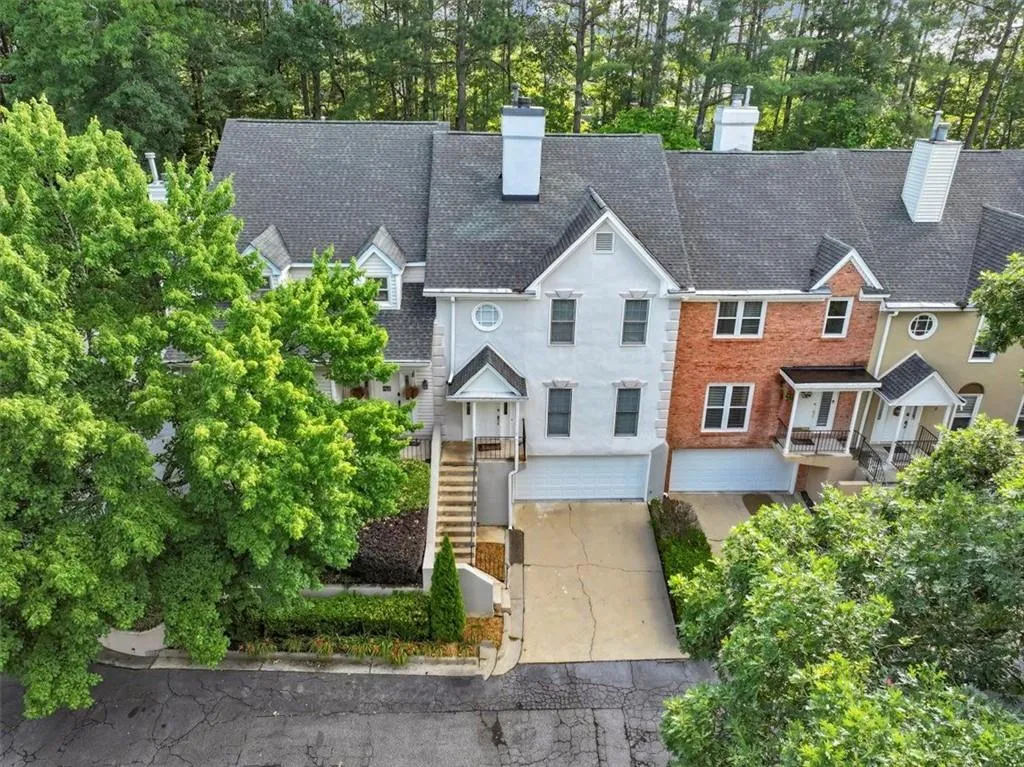 10 Forest Ridge Court, Sandy Springs, Georgia 30350, 3 Bedrooms Bedrooms, ,2 BathroomsBathrooms,Residential,Sold,10 Forest Ridge Court,7397496