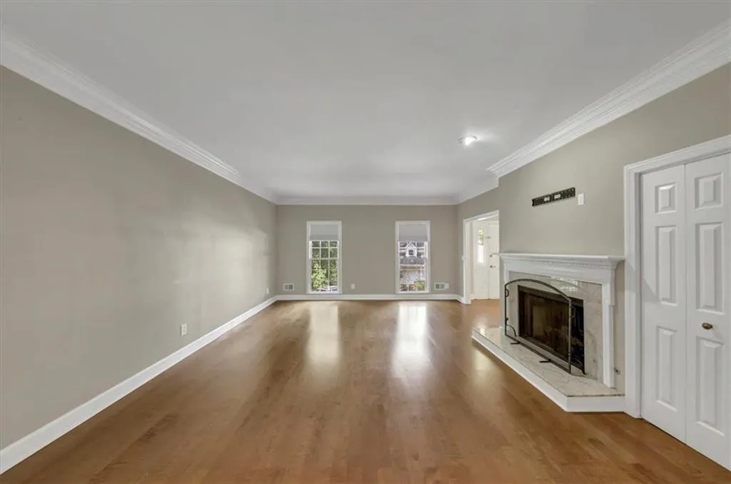 10 Forest Ridge Court, Sandy Springs, Georgia 30350, 3 Bedrooms Bedrooms, ,2 BathroomsBathrooms,Residential,Sold,10 Forest Ridge Court,7397496