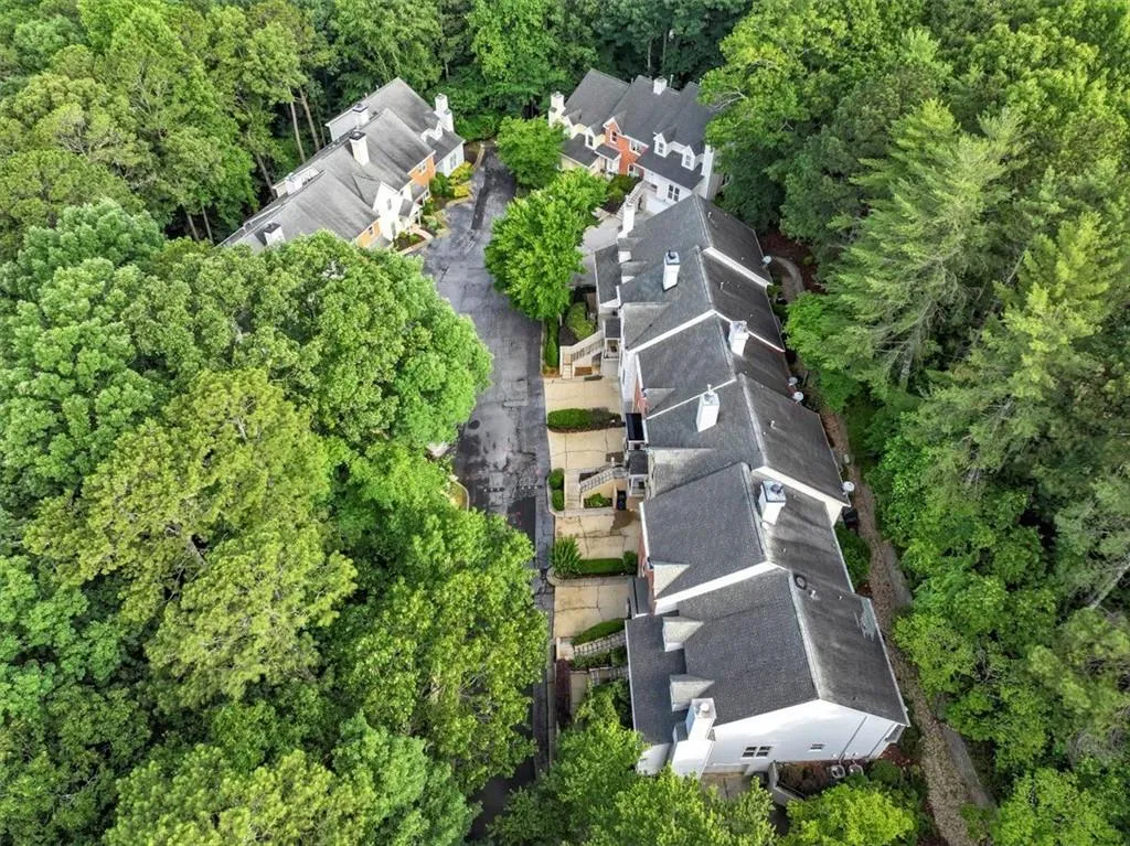 10 Forest Ridge Court, Sandy Springs, Georgia 30350, 3 Bedrooms Bedrooms, ,2 BathroomsBathrooms,Residential,Sold,10 Forest Ridge Court,7397496