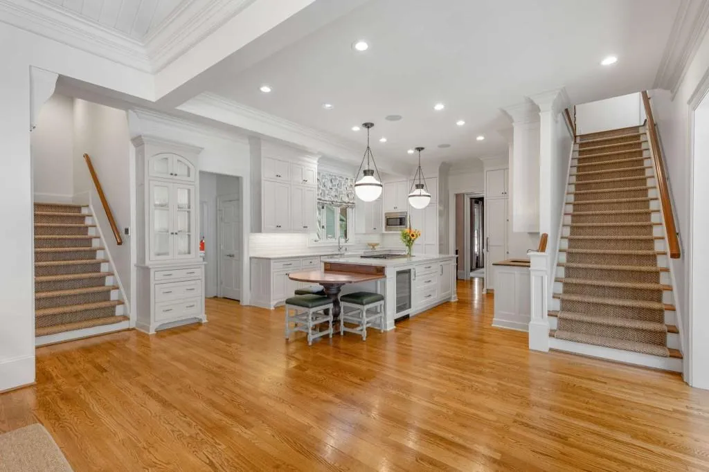 1382 Wesley Circle Nw, Atlanta, Georgia 30327, 6 Bedrooms Bedrooms, ,5 BathroomsBathrooms,Residential,For Sale,1382 Wesley Circle Nw,7646507