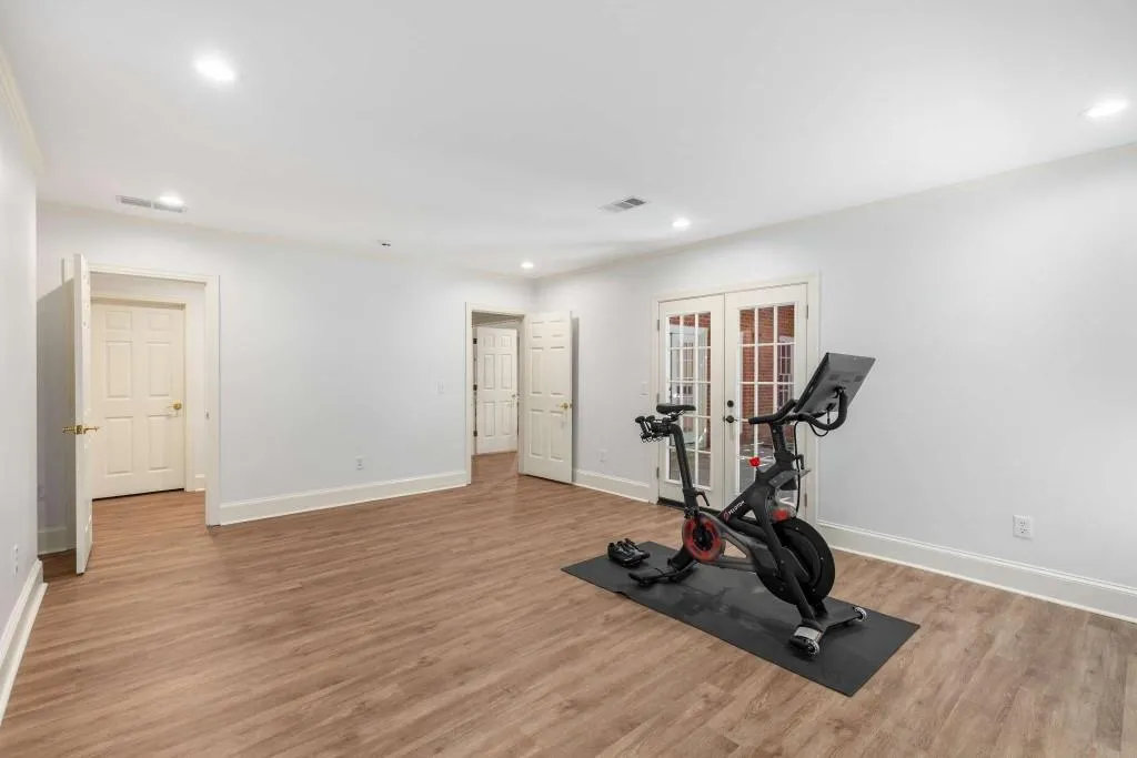 1382 Wesley Circle Nw, Atlanta, Georgia 30327, 6 Bedrooms Bedrooms, ,5 BathroomsBathrooms,Residential,For Sale,1382 Wesley Circle Nw,7646507
