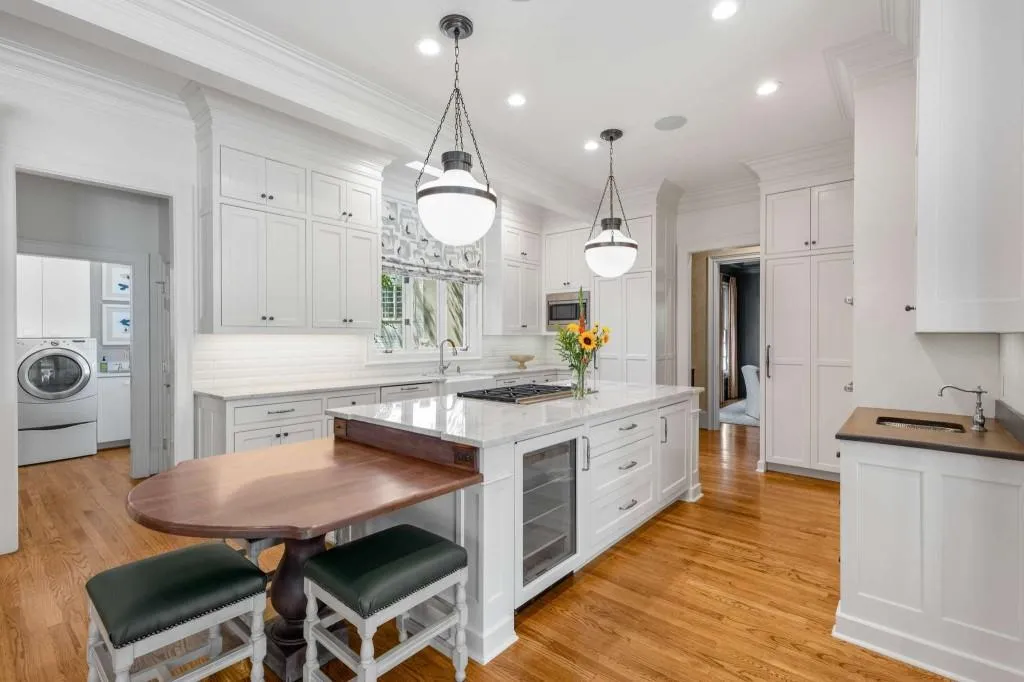 1382 Wesley Circle Nw, Atlanta, Georgia 30327, 6 Bedrooms Bedrooms, ,5 BathroomsBathrooms,Residential,For Sale,1382 Wesley Circle Nw,7646507