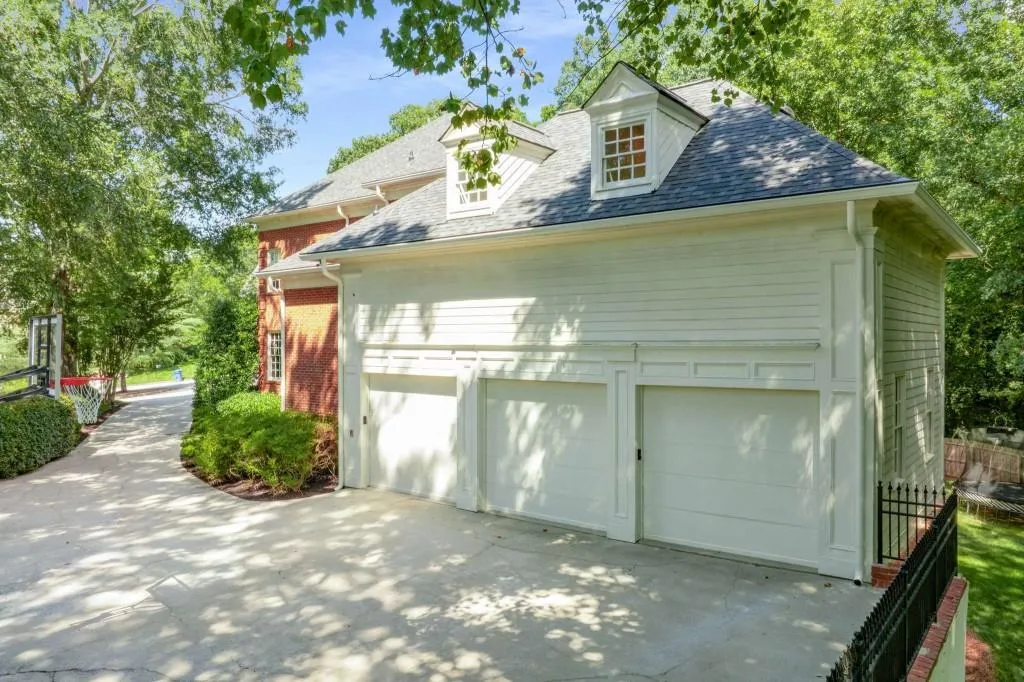1382 Wesley Circle Nw, Atlanta, Georgia 30327, 6 Bedrooms Bedrooms, ,5 BathroomsBathrooms,Residential,For Sale,1382 Wesley Circle Nw,7646507