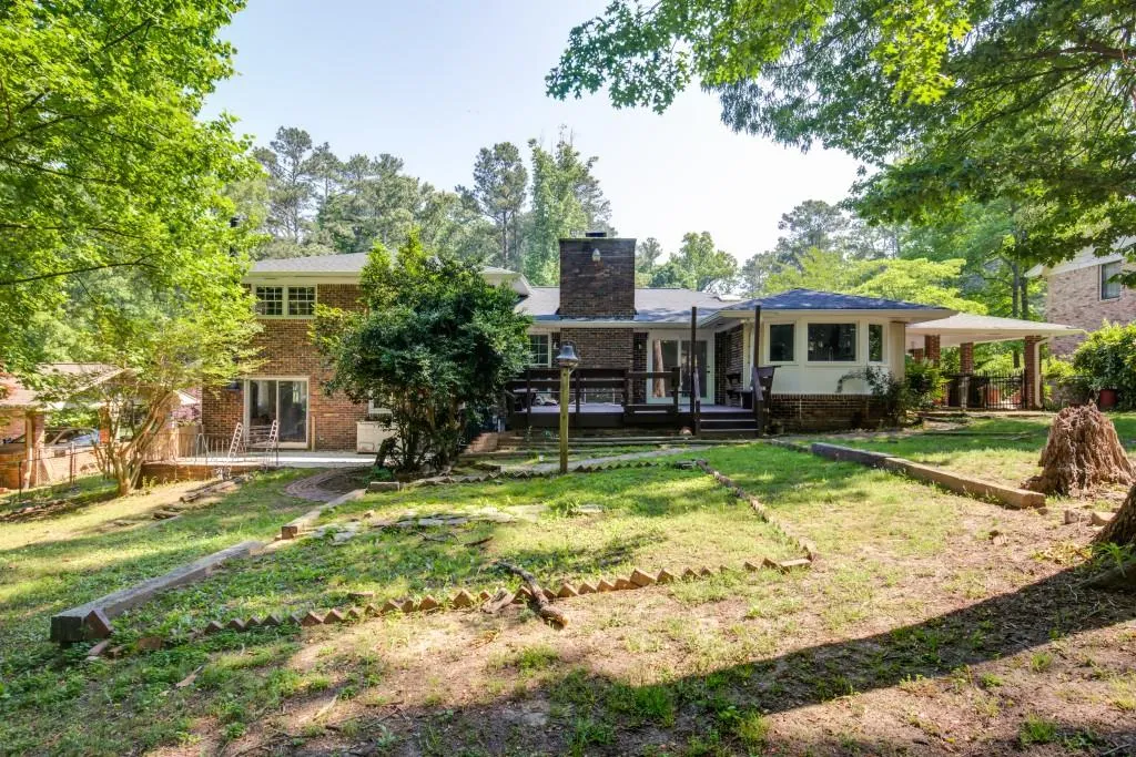 165 Devonwood Drive, Sandy Springs, Georgia 30328, 4 Bedrooms Bedrooms, ,3 BathroomsBathrooms,Residential,Sold,165 Devonwood Drive,6013714