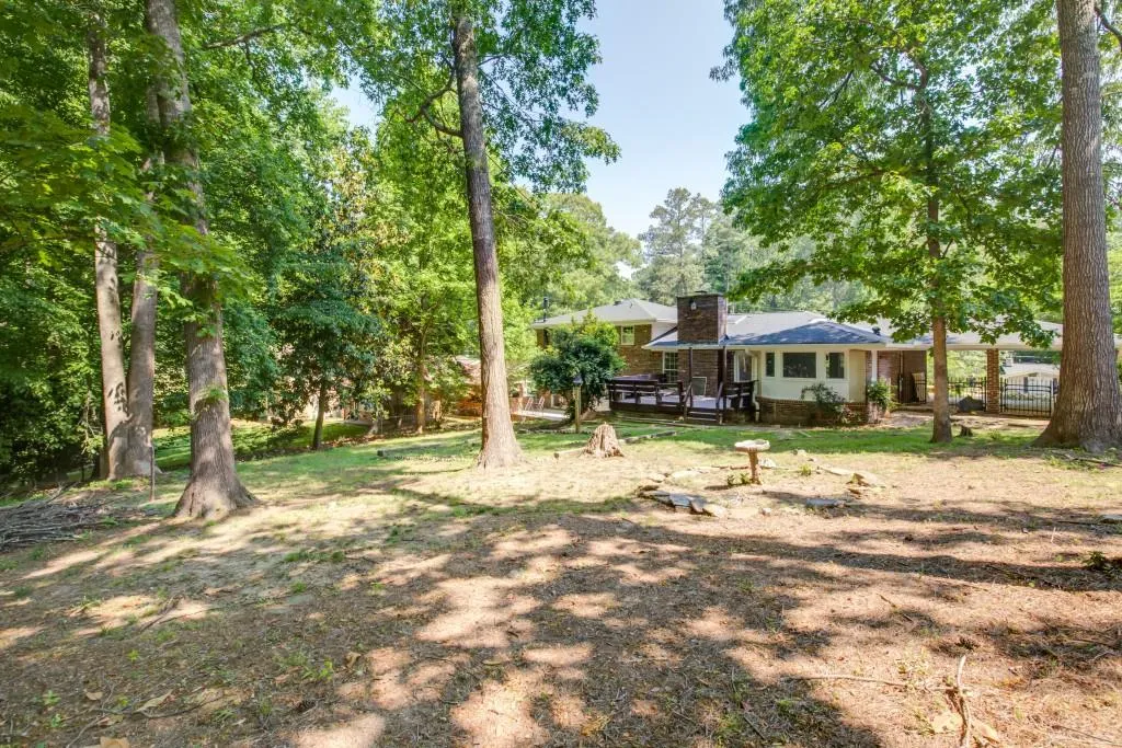 165 Devonwood Drive, Sandy Springs, Georgia 30328, 4 Bedrooms Bedrooms, ,3 BathroomsBathrooms,Residential,Sold,165 Devonwood Drive,6013714