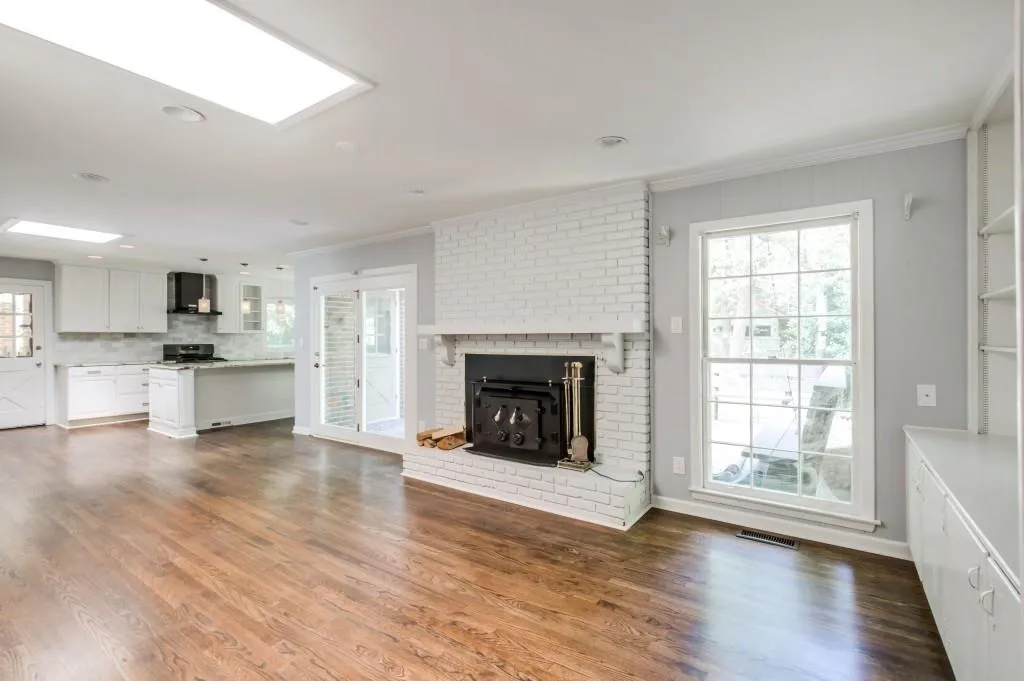 165 Devonwood Drive, Sandy Springs, Georgia 30328, 4 Bedrooms Bedrooms, ,3 BathroomsBathrooms,Residential,Sold,165 Devonwood Drive,6013714