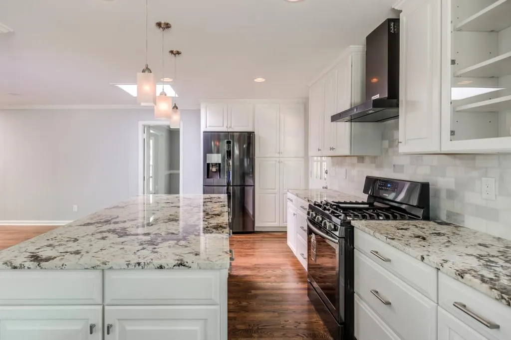 165 Devonwood Drive, Sandy Springs, Georgia 30328, 4 Bedrooms Bedrooms, ,3 BathroomsBathrooms,Residential,Sold,165 Devonwood Drive,6013714