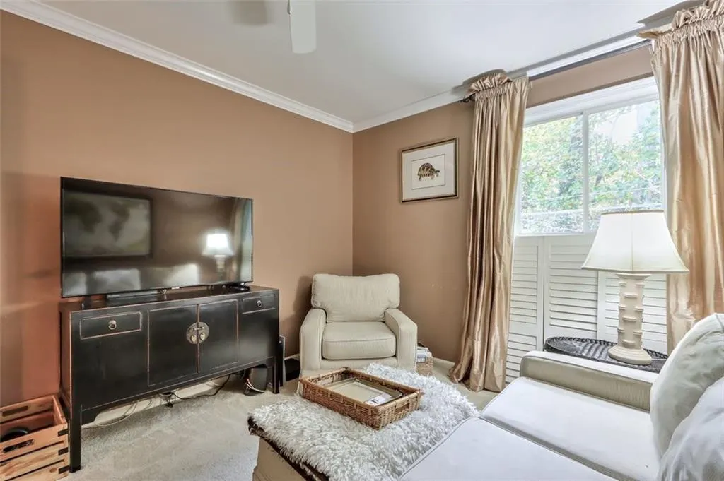 5400 Roswell Road Unit J2, Sandy Springs, Georgia 30342, 3 Bedrooms Bedrooms, ,2 BathroomsBathrooms,Residential,Sold,5400 Roswell Road Unit J2,6967833