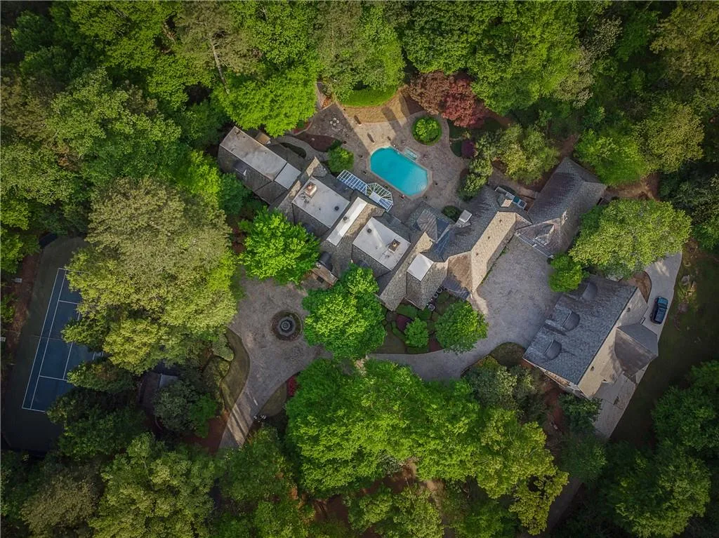 6787 Riverside Drive, Atlanta, Georgia 30328, 5 Bedrooms Bedrooms, ,6 BathroomsBathrooms,Residential,Sold,6787 Riverside Drive,6859510