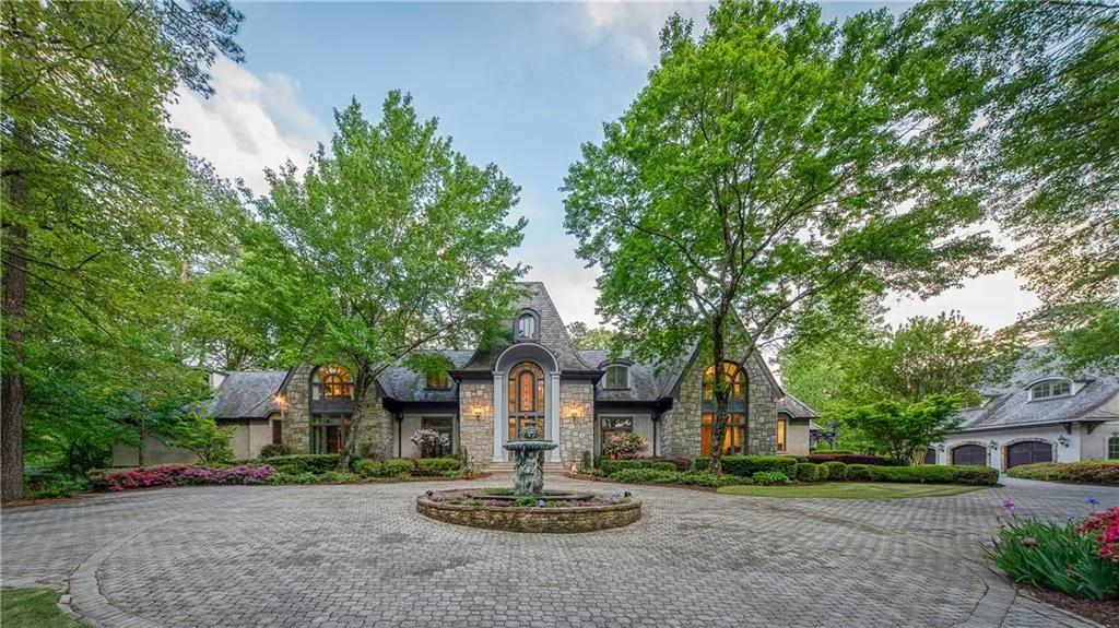 6787 Riverside Drive, Atlanta, Georgia 30328, 5 Bedrooms Bedrooms, ,6 BathroomsBathrooms,Residential,Sold,6787 Riverside Drive,6859510