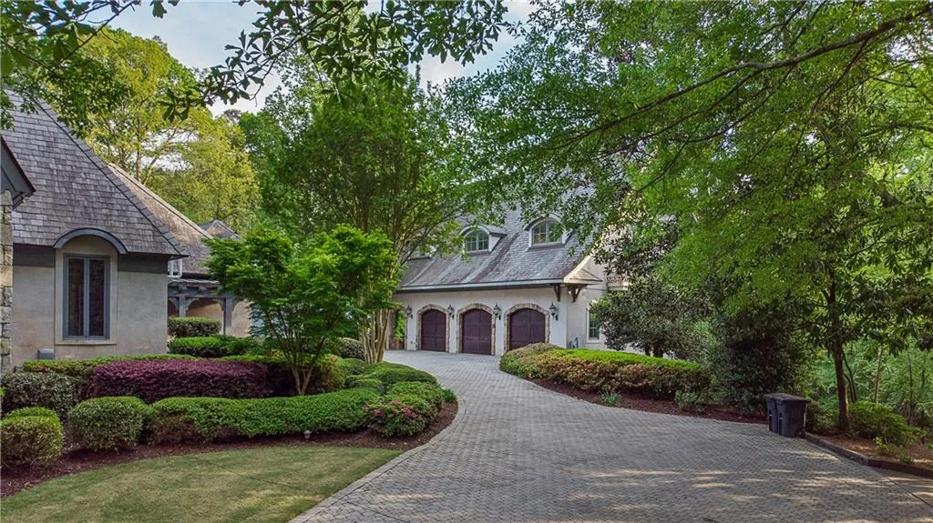 6787 Riverside Drive, Atlanta, Georgia 30328, 5 Bedrooms Bedrooms, ,6 BathroomsBathrooms,Residential,Sold,6787 Riverside Drive,6859510