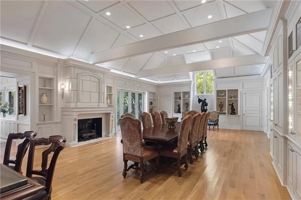 6787 Riverside Drive, Atlanta, Georgia 30328, 5 Bedrooms Bedrooms, ,6 BathroomsBathrooms,Residential,Sold,6787 Riverside Drive,6859510