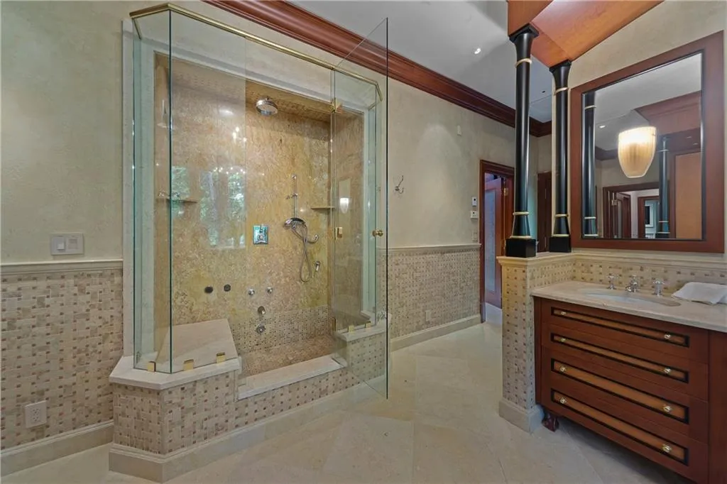 6787 Riverside Drive, Atlanta, Georgia 30328, 5 Bedrooms Bedrooms, ,6 BathroomsBathrooms,Residential,Sold,6787 Riverside Drive,6859510