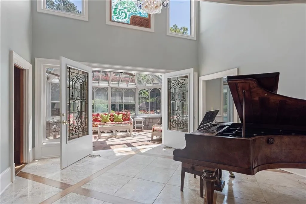 6787 Riverside Drive, Atlanta, Georgia 30328, 5 Bedrooms Bedrooms, ,6 BathroomsBathrooms,Residential,Sold,6787 Riverside Drive,6859510