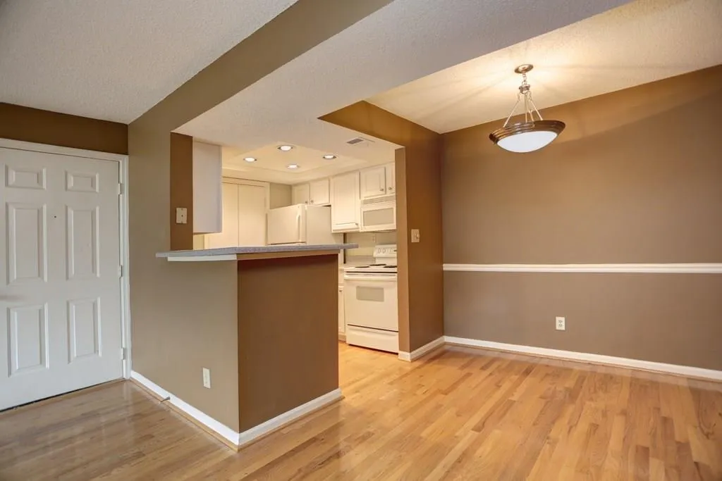 2037 Chastain Park Court Ne Unit 2037, Atlanta, Georgia 30342, 1 Bedroom Bedrooms, ,1 BathroomBathrooms,Residential,Sold,2037 Chastain Park Court Ne Unit 2037,5721986