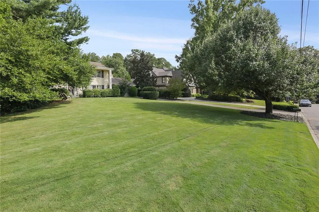 745 Glenairy Drive, Sandy Springs, Georgia 30328, 4 Bedrooms Bedrooms, ,2 BathroomsBathrooms,Residential,Sold,745 Glenairy Drive,6784348