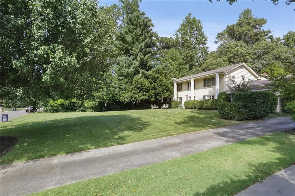 745 Glenairy Drive, Sandy Springs, Georgia 30328, 4 Bedrooms Bedrooms, ,2 BathroomsBathrooms,Residential,Sold,745 Glenairy Drive,6784348