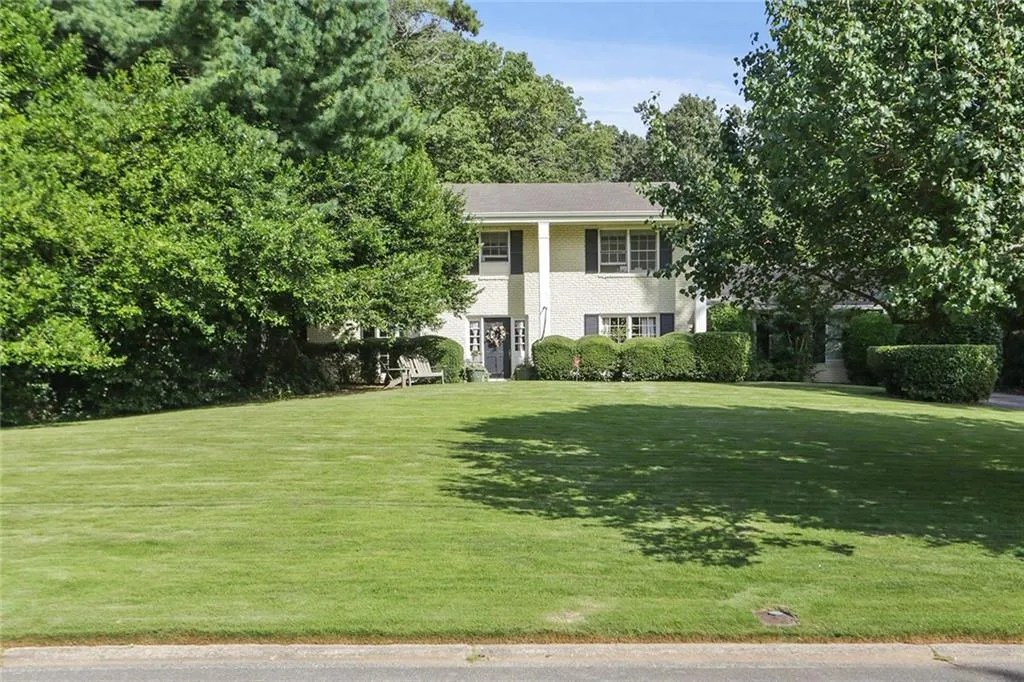 745 Glenairy Drive, Sandy Springs, Georgia 30328, 4 Bedrooms Bedrooms, ,2 BathroomsBathrooms,Residential,Sold,745 Glenairy Drive,6784348