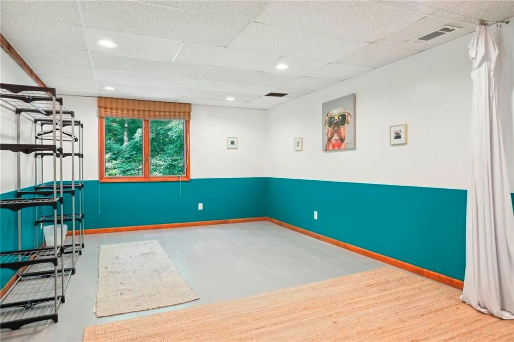 1465 Northwold Drive, Atlanta, Georgia 30350, 5 Bedrooms Bedrooms, ,3 BathroomsBathrooms,Residential,Sold,1465 Northwold Drive,7392610