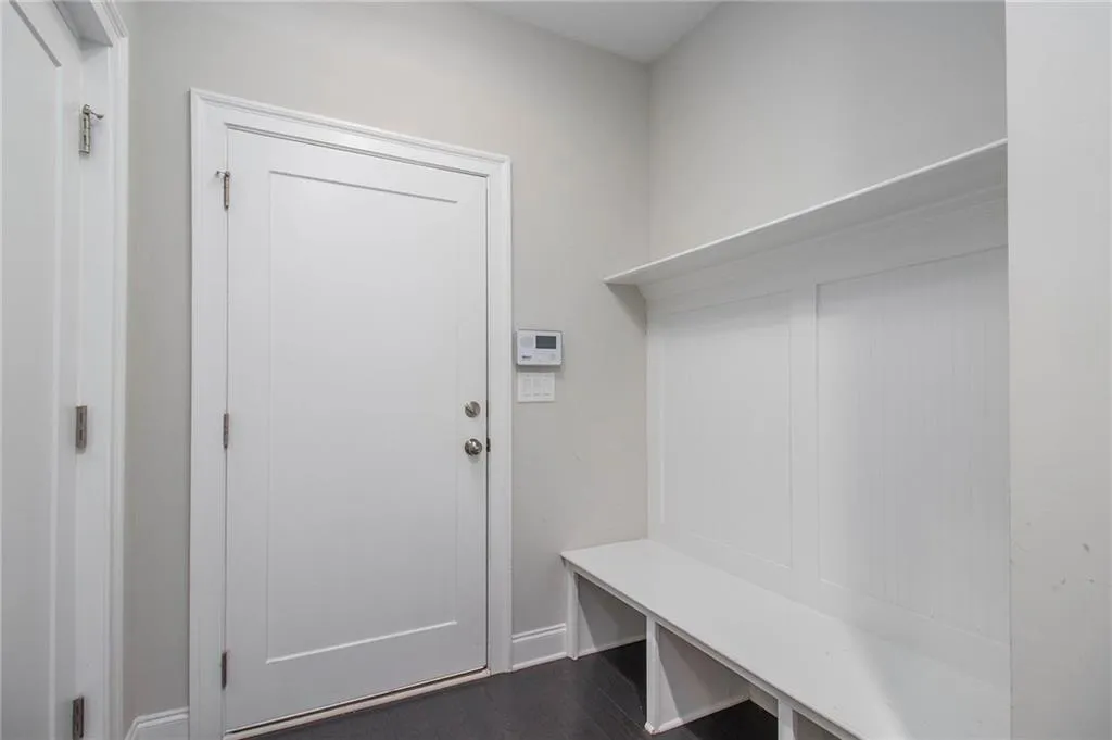 2013 Wheaton Way, Atlanta, Georgia 30328, 3 Bedrooms Bedrooms, ,4 BathroomsBathrooms,Residential,Sold,2013 Wheaton Way,7189173