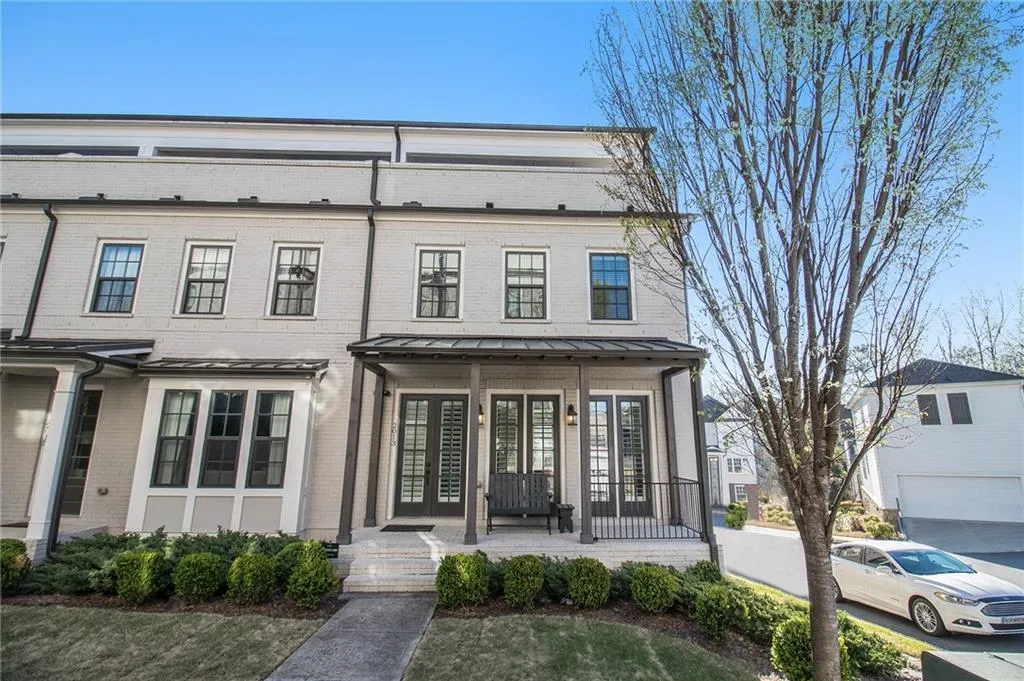 2013 Wheaton Way, Atlanta, Georgia 30328, 3 Bedrooms Bedrooms, ,4 BathroomsBathrooms,Residential,Sold,2013 Wheaton Way,7189173